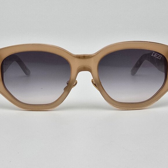 Dezi Charge It Naked Pearl Gold Frame Smoke Fade Lens Sunglasses w/ Case 52mm main image 13